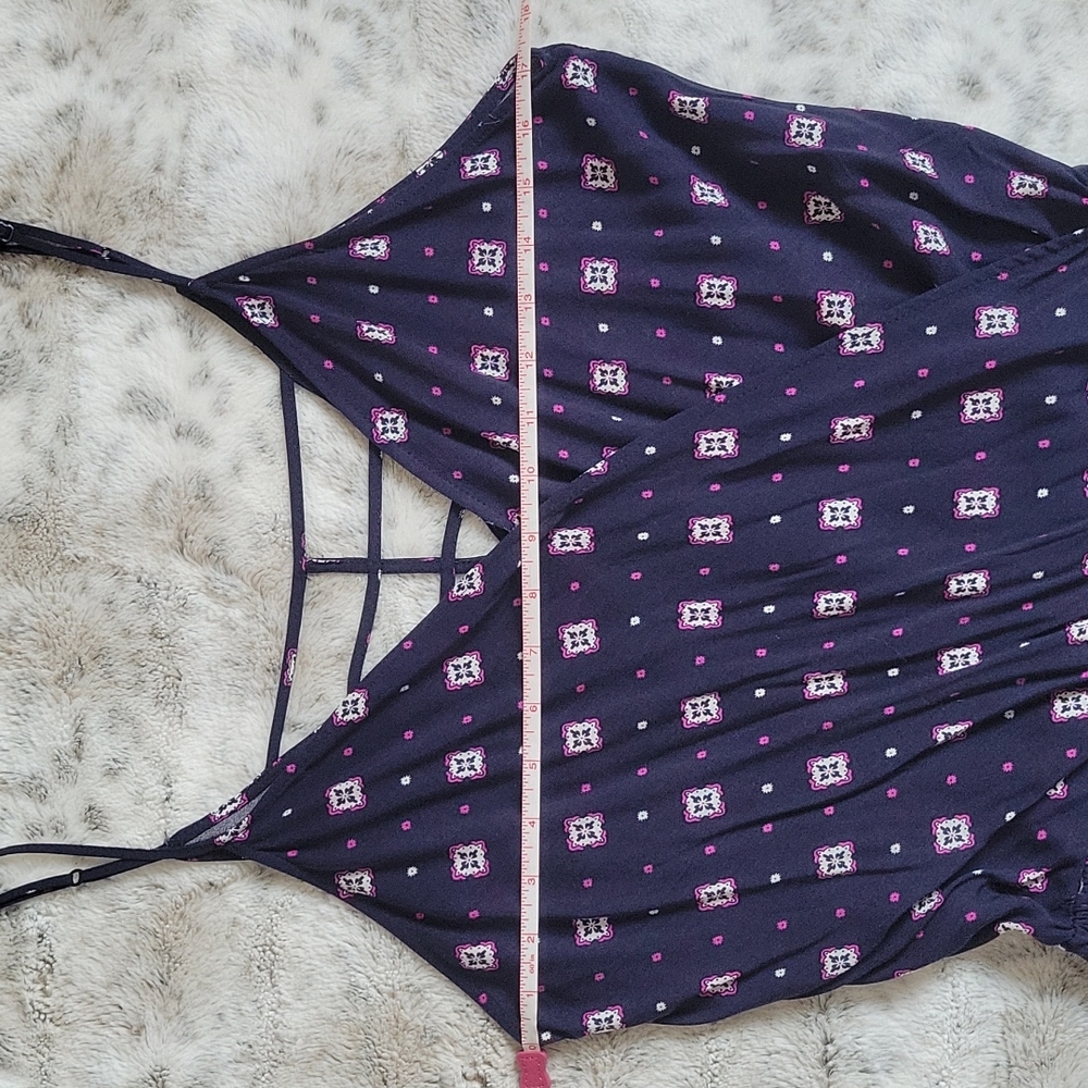 Patterned Romper - Picture 8 of 11